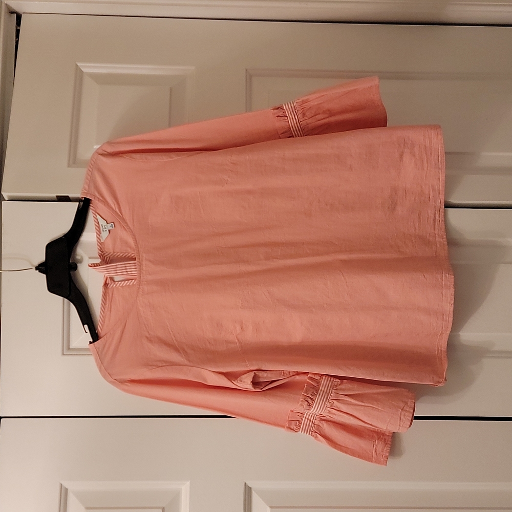 Crown & Ivy shirt, size L